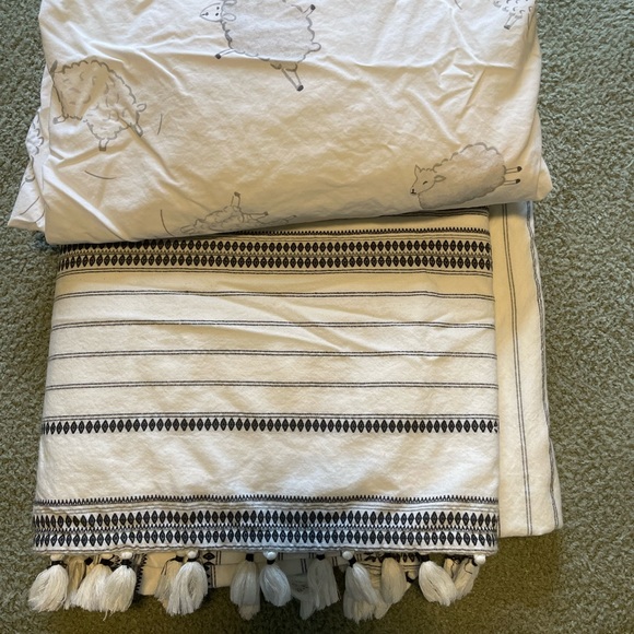 Pottery Barn Kids Sleepy Sheep Crib Skirt (extra PB crib sheet included) - Picture 5 of 5